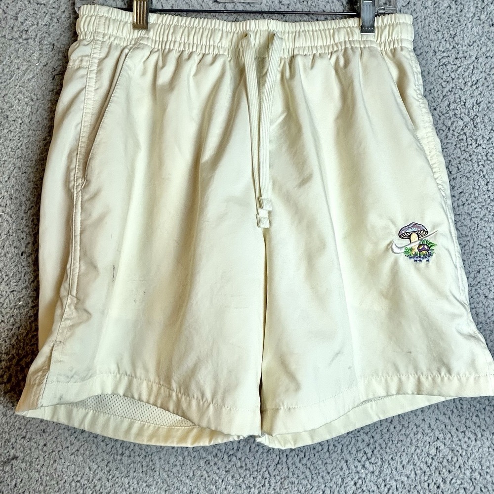Nike Sportswear City Woven Shorts Coconut Milk DM8306-113-M Size Small RARE